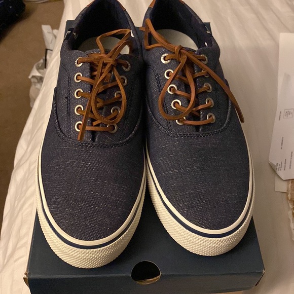 New Men’s Bass sneakers - Picture 5 of 5